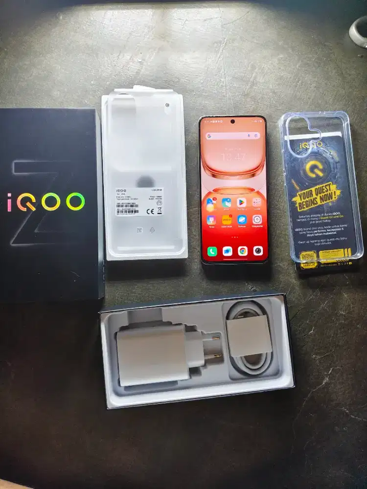 iqoo z10r 12/256 second fullset likenew