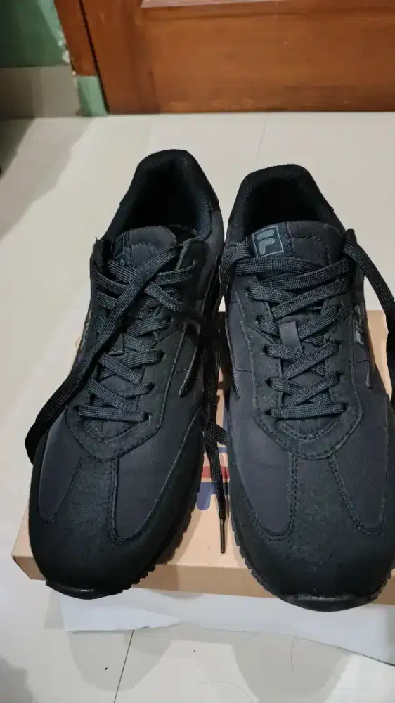 Jual sepatu FILA ori