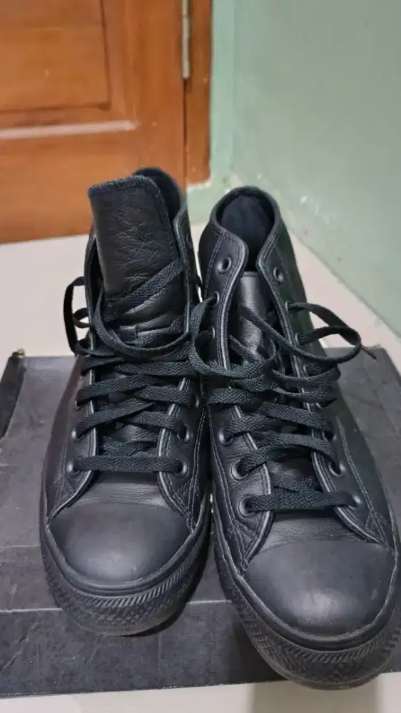 Jual sepatu Converse kulit all Black ori