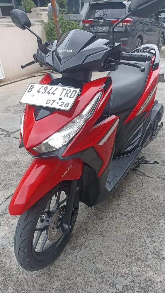 Honda Vario 125 LED CBS ISS tahun 2017.