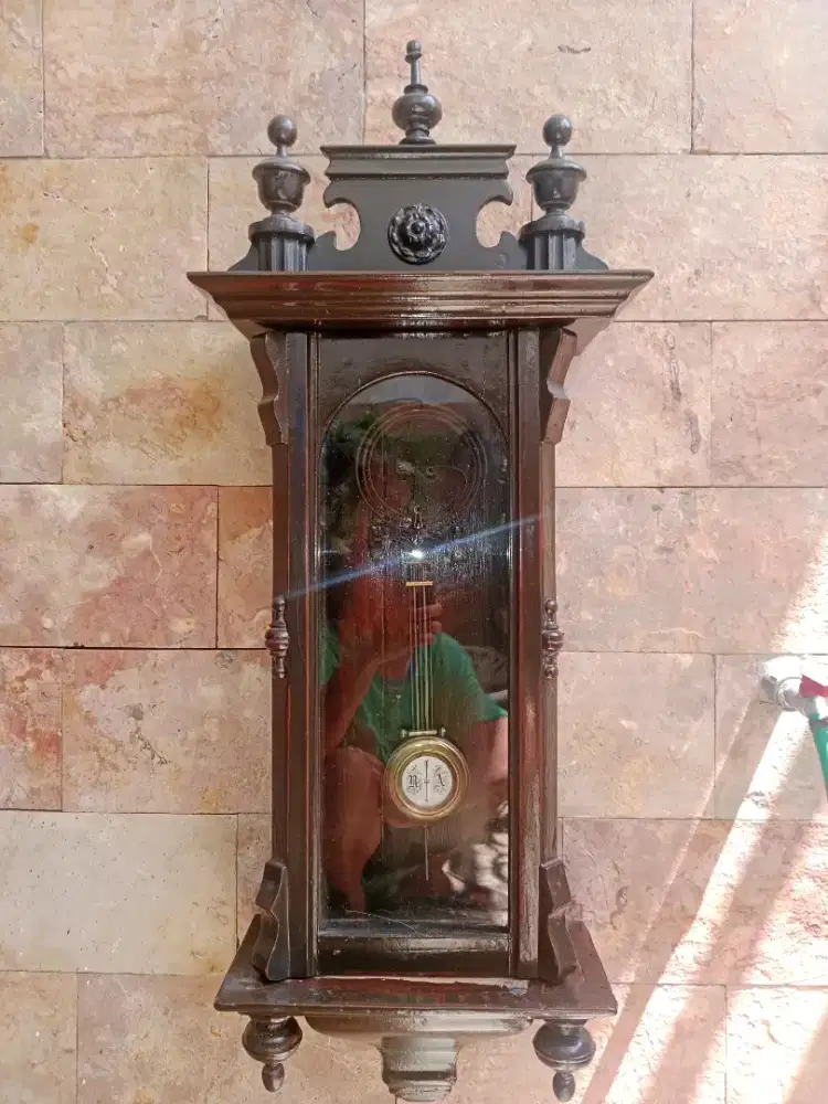 BOX JAM TEMBOK JUNGHAN R.A