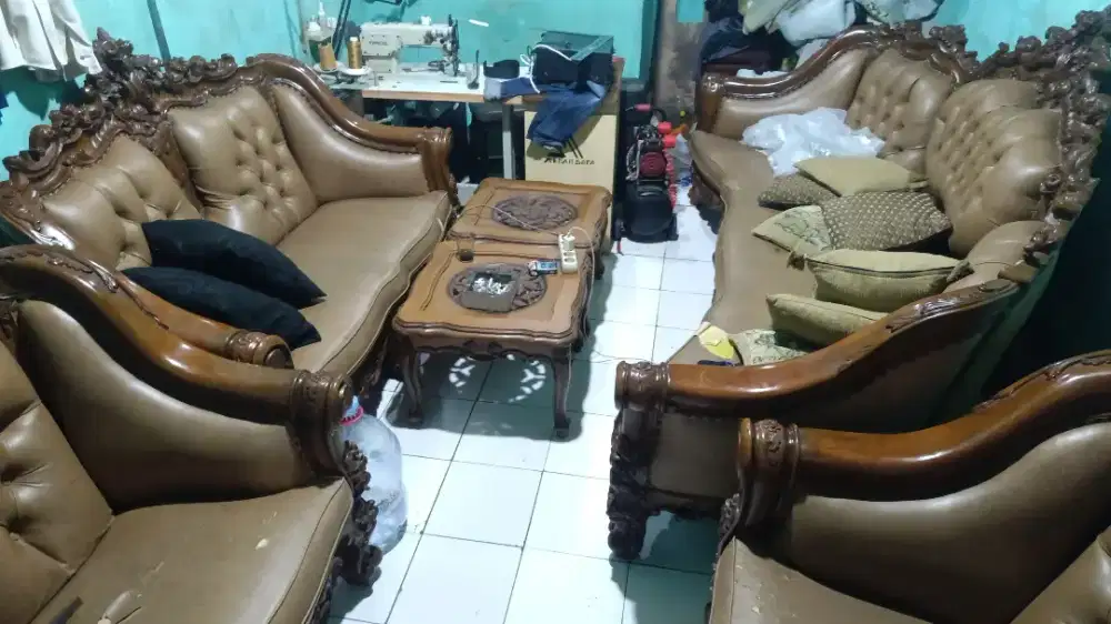 Sofa ukir jati solid mewah