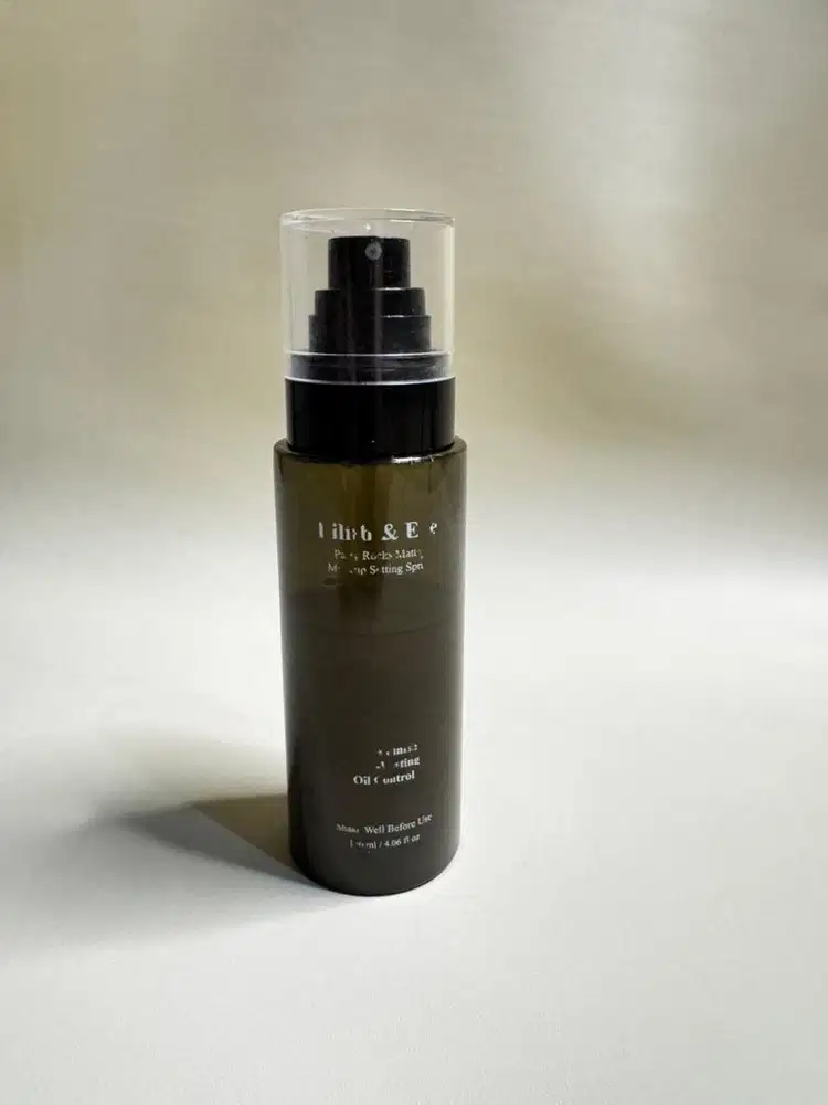 Lilith and Eve Party Rcks Matte Make Up Setting Spray Gine Mist