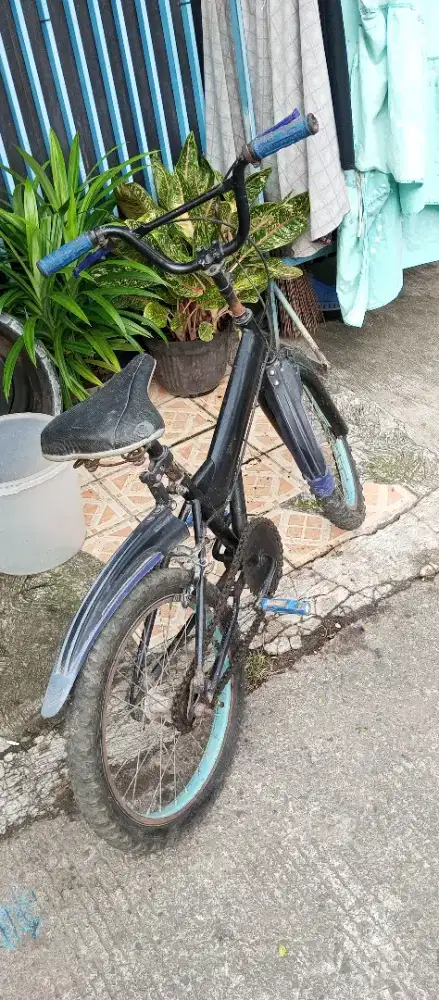 Sepeda BMX kondisi bagus