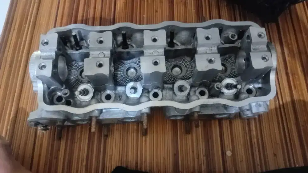 Kop silinder Suzuki Esteem 1.3