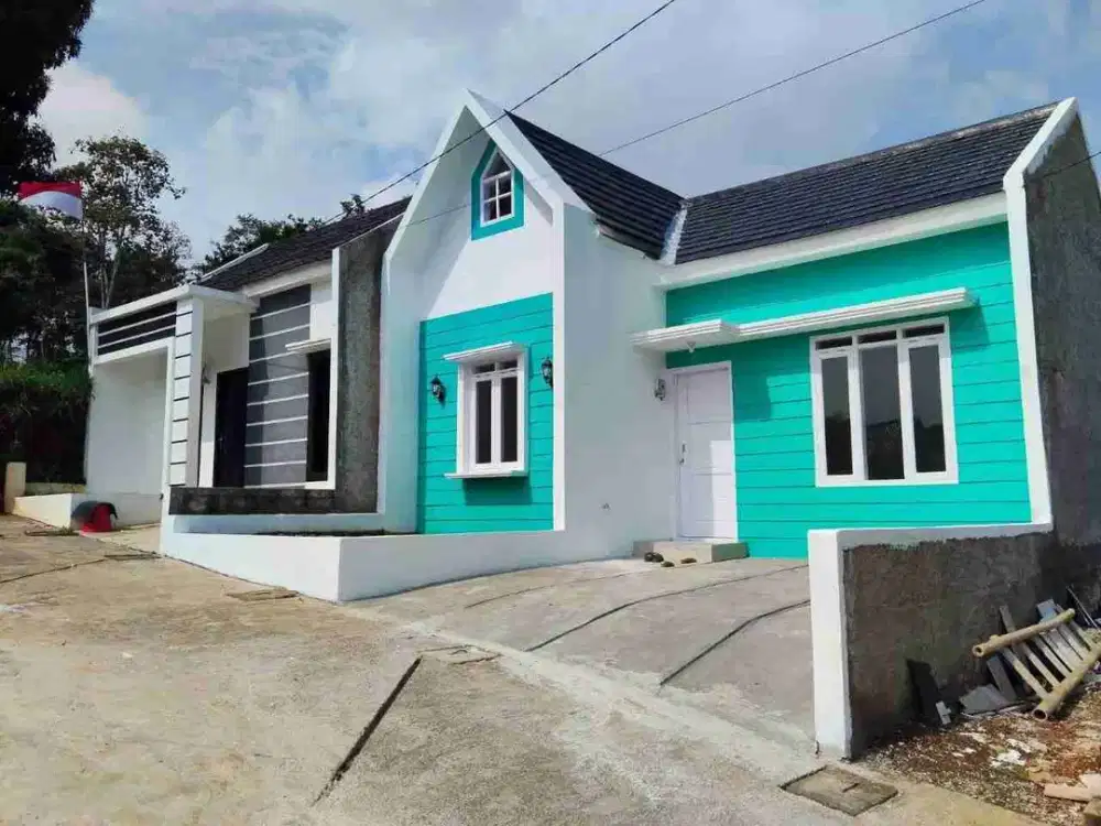 RUMAH SIAP HUNI 12 MENIT DARI JL RAYA CIBIRU DEKAT LAPANG TRAIL