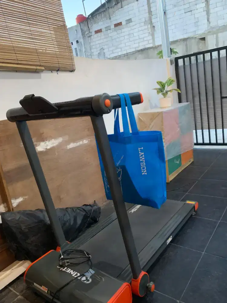 Kinetic Treadmill 0.8 Hp -Abu-Abu