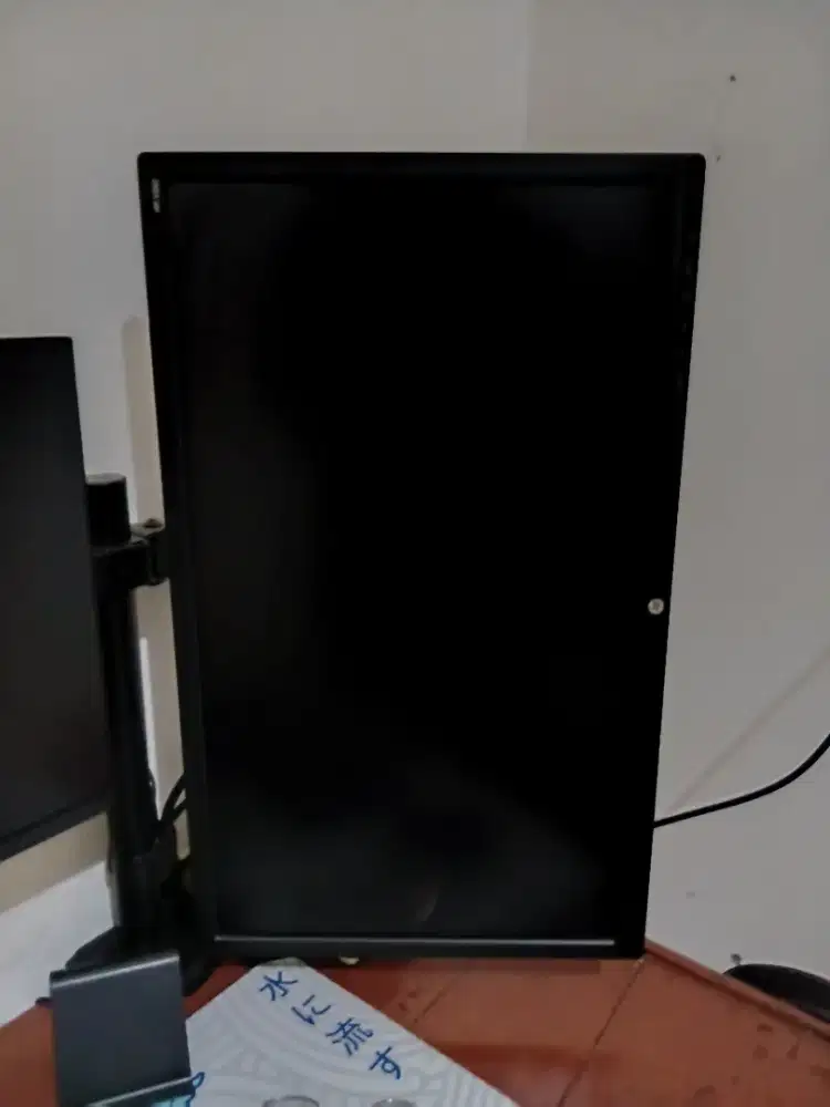 Monitor 24 HP V242
