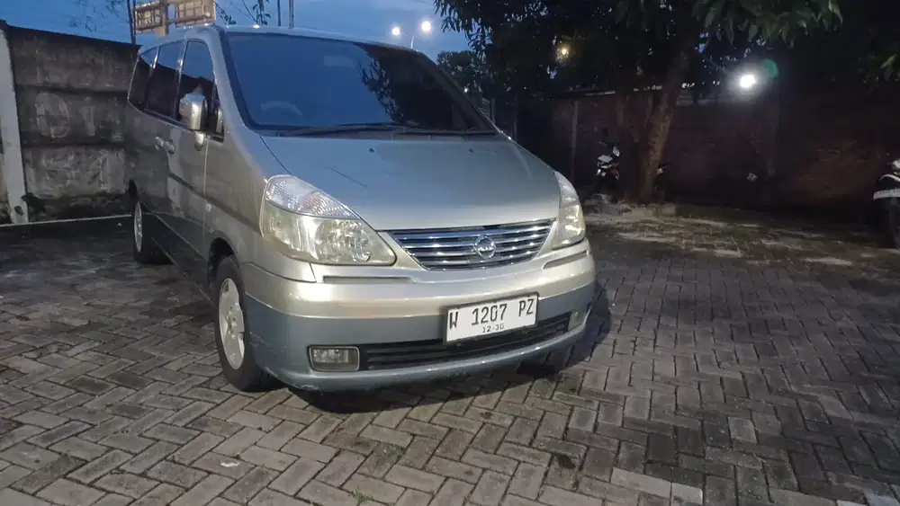 Nissan Serena 2005 Bensin