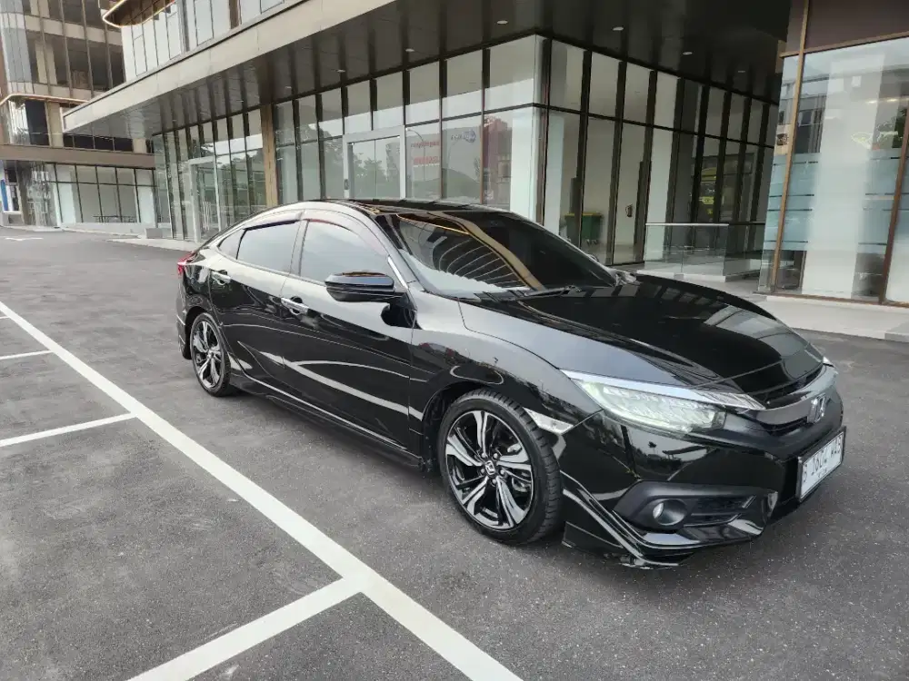 Civic Turbo 2018 Prestige Sedan Pribadi Full Service Record Low KM