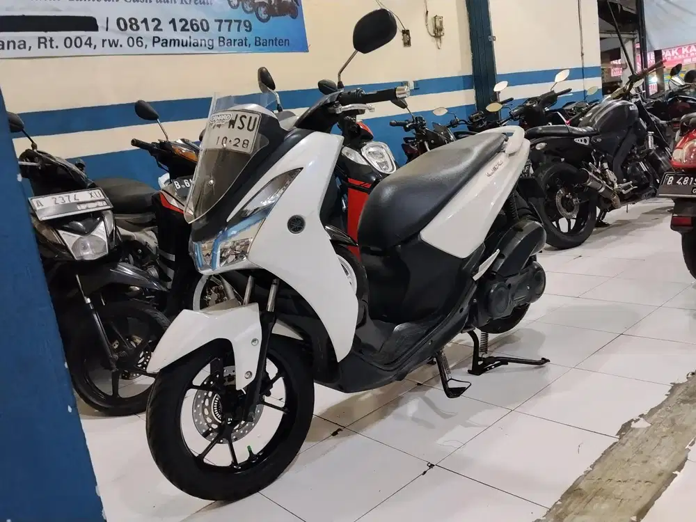 (JUAL CEPAT) Yamaha Lexi 2018 surat' lengkap