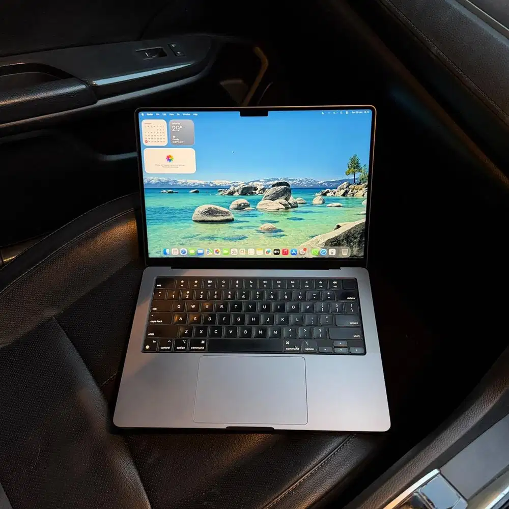 (iBox) Macbook Pro M3 14 inch 8/512 2023 Space Grey Garansi ON