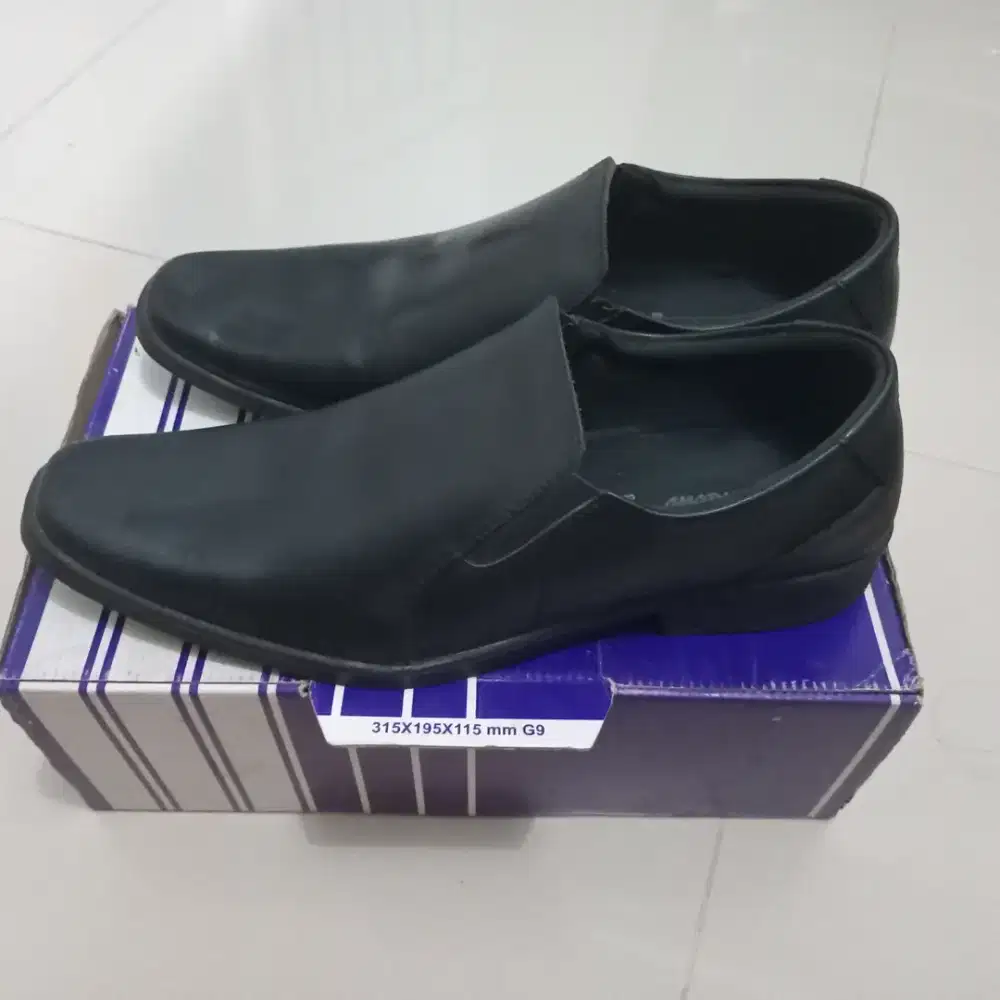 sepatu pantofel Dr.kevin