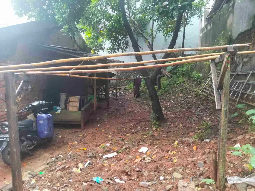 Dibjual lahan tanah kosong tanah darat asli di jln akasia RT.001/RW.04 Ciledug Tangerang kota