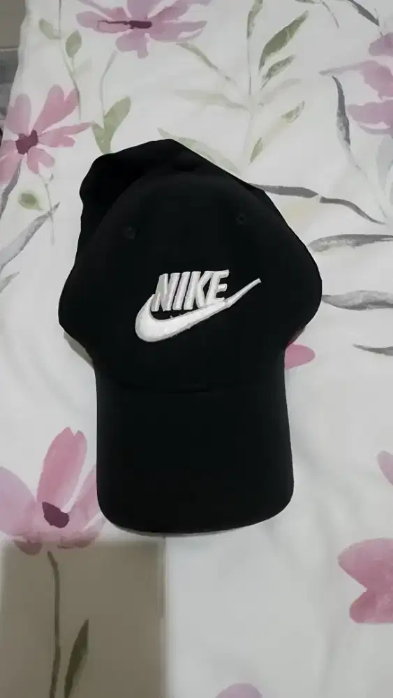Topi NIKE original authentic ,no minus