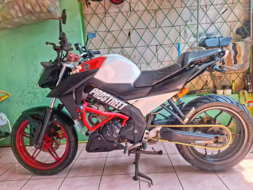 YAMAHA VIXION  2013