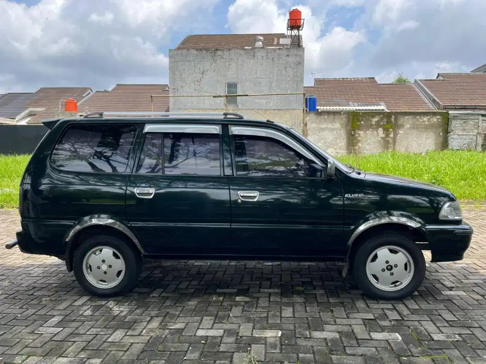 Dijual Toyota kijang kapsul 2002