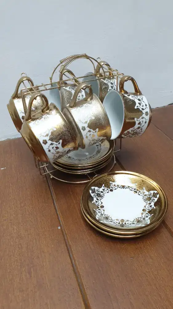 Cangkir Minum 6 Buah Warna Emas