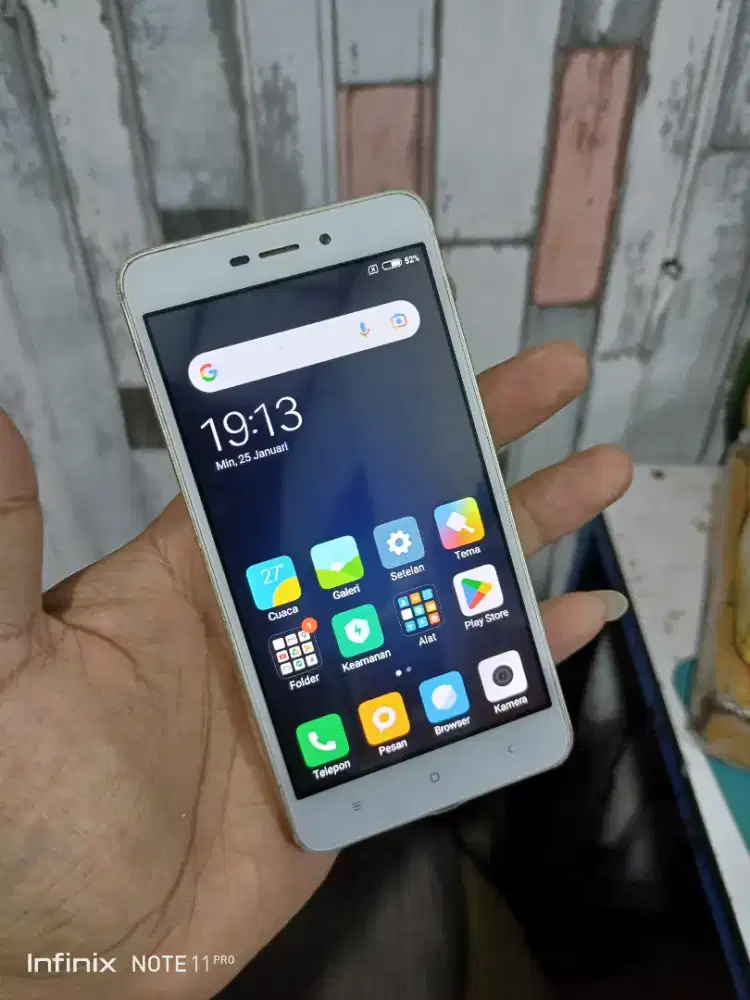 Redmi 4a ram 2/16gb hp aja batangan