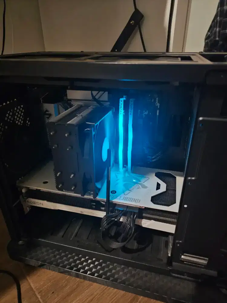 Jual PC Gaming i5 Gen 11 RX6700XT Ram 16gb SSD 120+1Tb