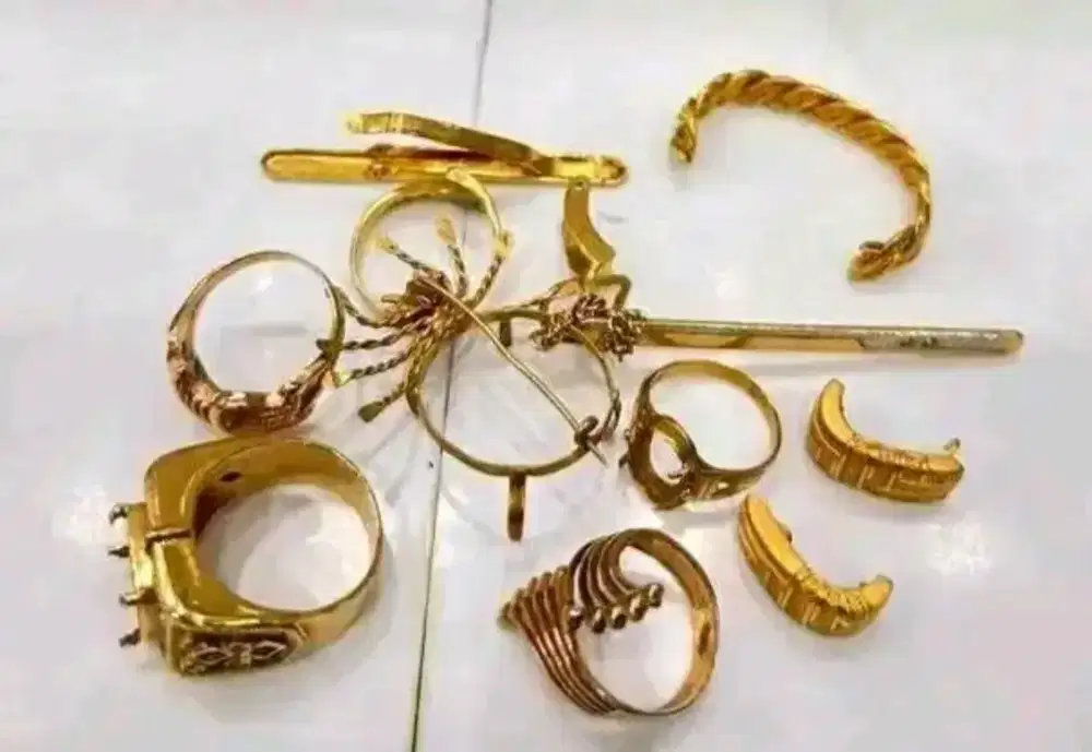 Menerima jual beli emas tampa surat dari tokoh lain