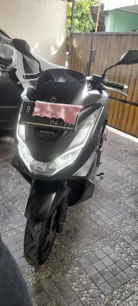 PCX 160 CBS HITAM 2021