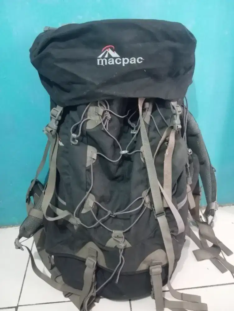 Tas gunung Macpac