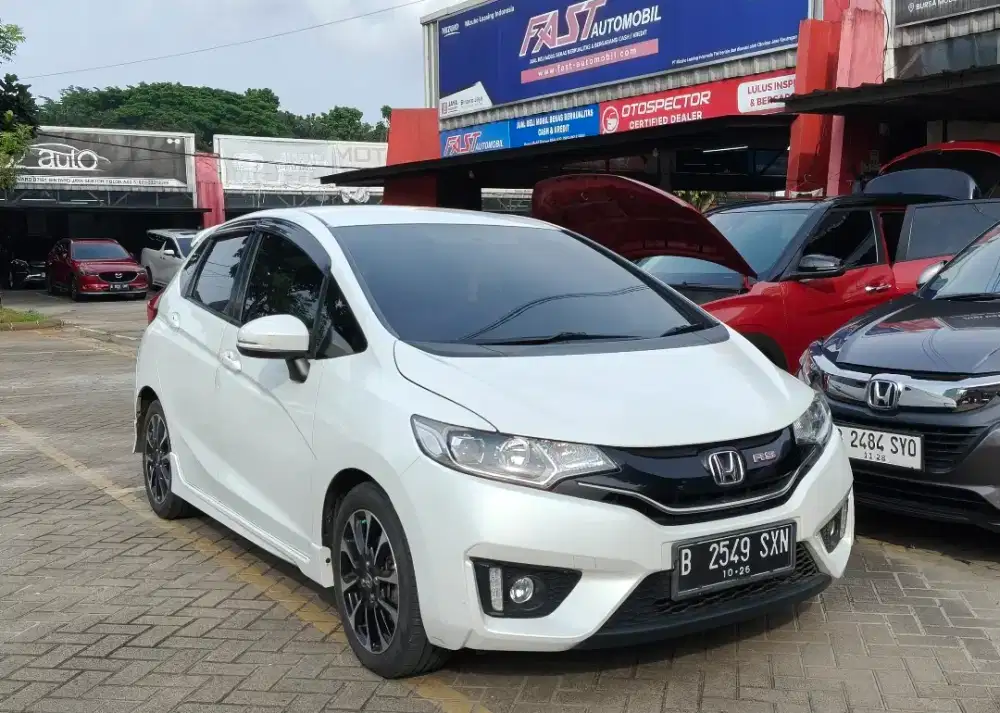 HONDA JAZZ RS 1.5 AT 2016 Low Km 60rb ,Sangat terawat Istimewa !!