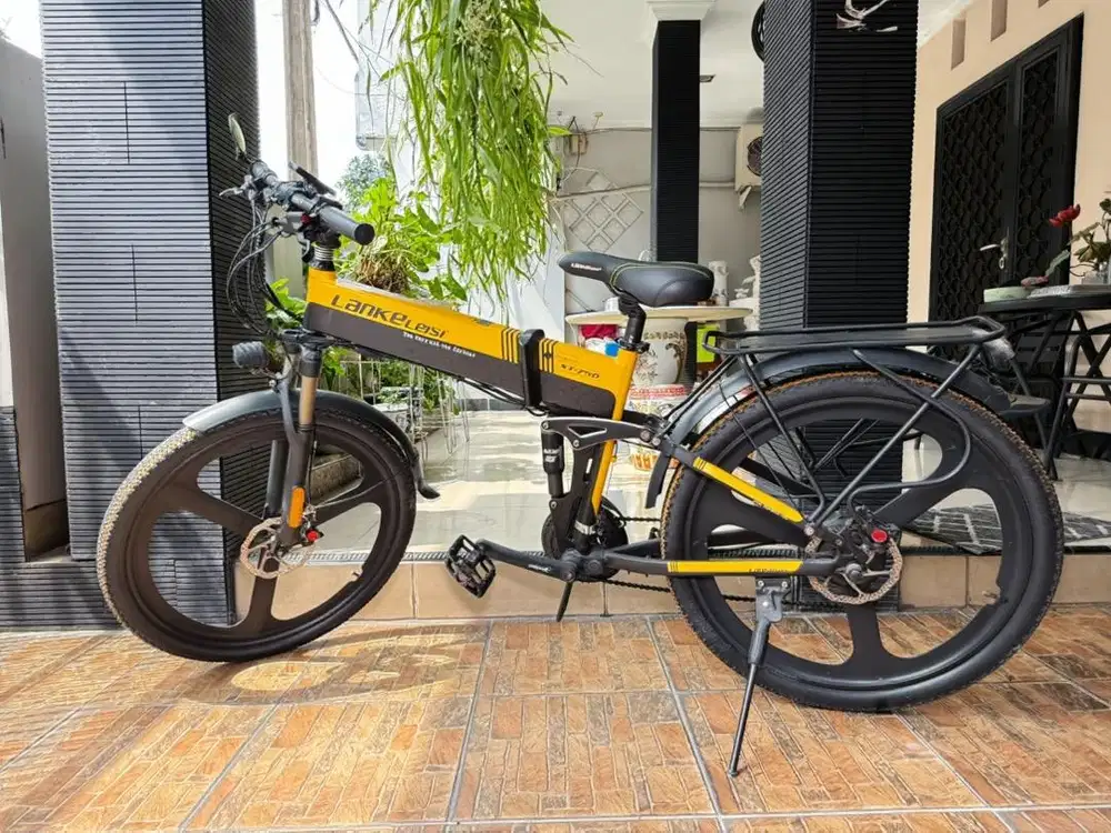 Sepeda Listrik Lipat Lankeleisi XT-750