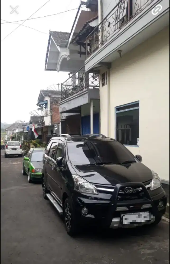 Jual xenia tipe R 2013 Pajang Baru