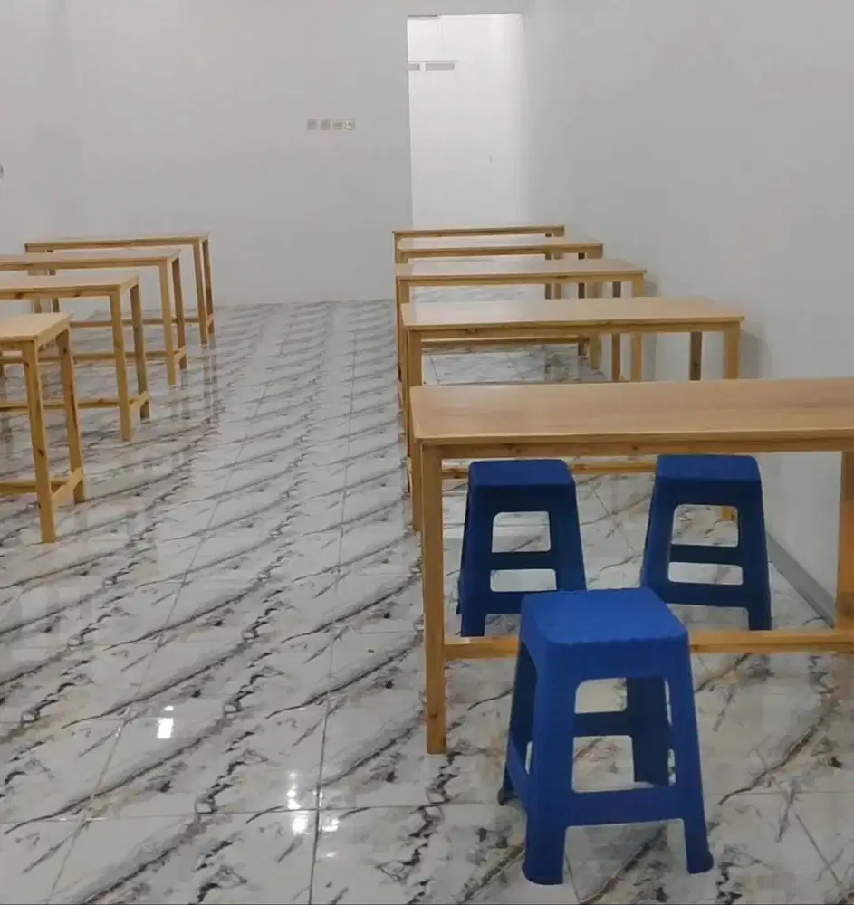 Jual MEJA KAYU DAN KURSI ROTAN PLASTIK ANTI PECAH