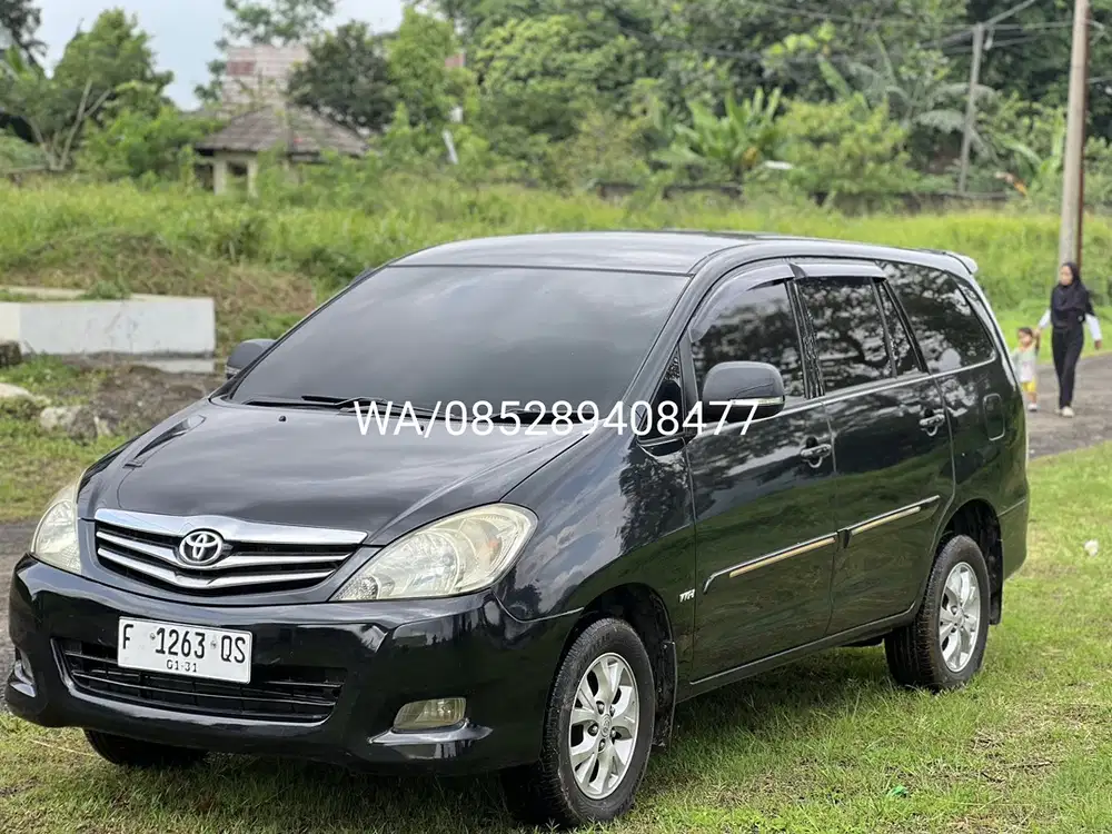 Toyota Kijang Innova 2010 Bensin