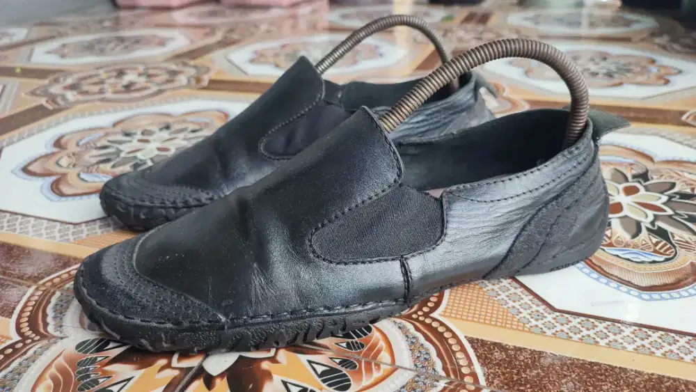 Sepatu kulit second ori 41