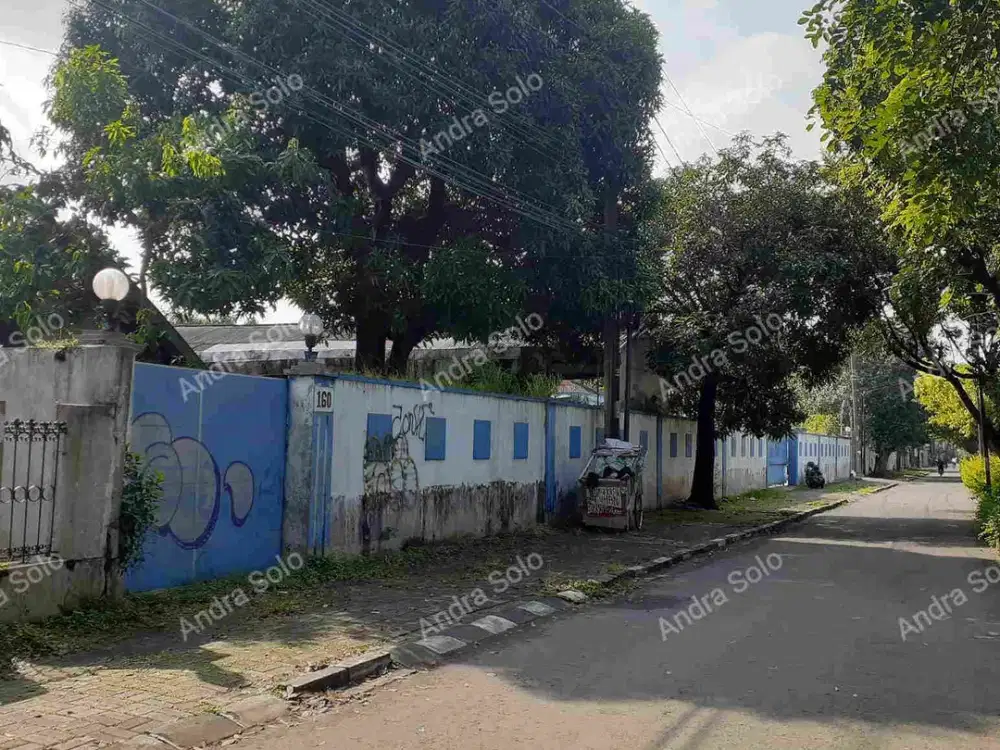 Tanah solo pinggir jalan utama adi sucipto dekat DPRD fajar Indah