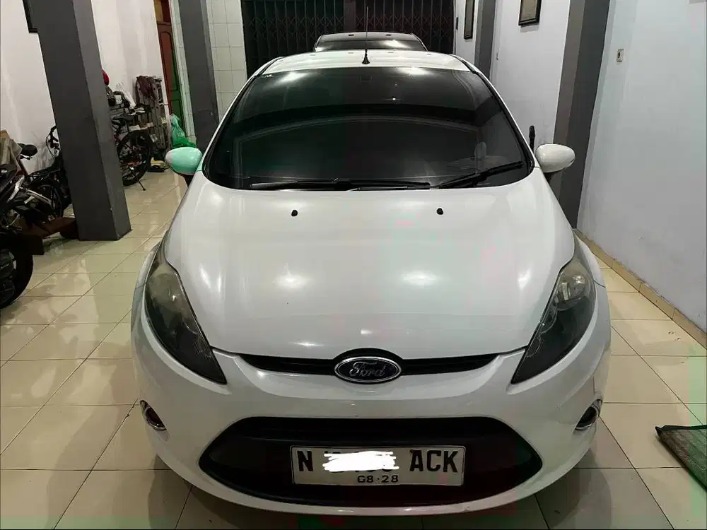 Ford Fiesta 1.5 Trend AT 2013 (Tangan Pertama)