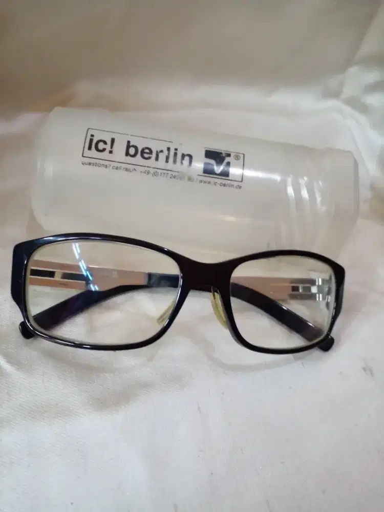 Ice berlin quasar germany  kaca mata lensa minus