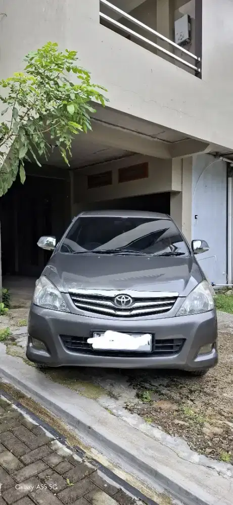 Kijang innova tahun 2010 type G manual