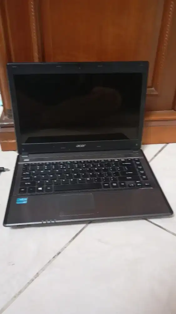 Laptop Acer core i3..