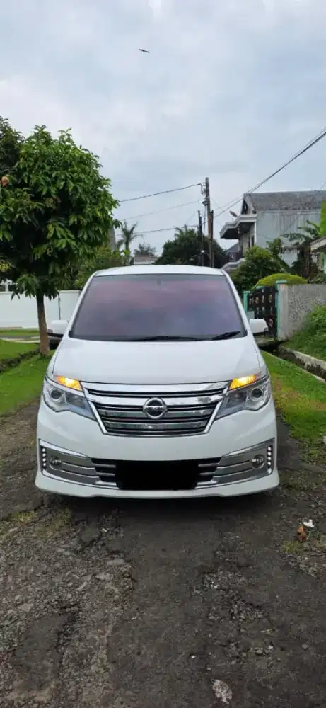 Nissan Serena 2015 Bensin