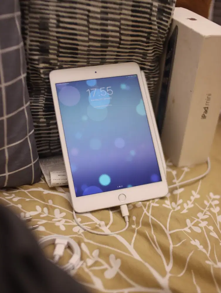 iPad Mini 5 64GB CELL MURAH BANGET LAYAK PAKAI BONUS PENCIL BH 90%