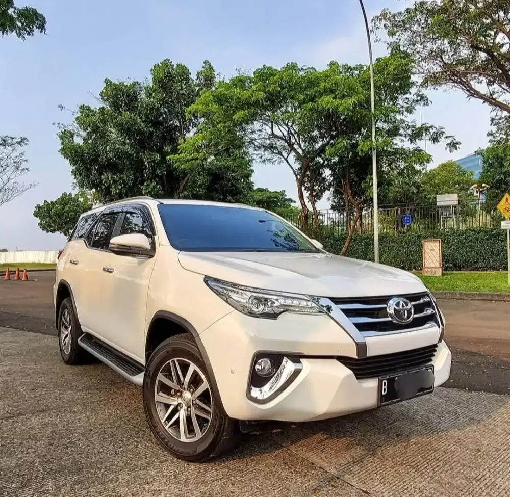 TOYOTA FORTUNER VRZ 2.4 AT 2016 LOW KM TERAWAT SUPER ISTIMEWA !!