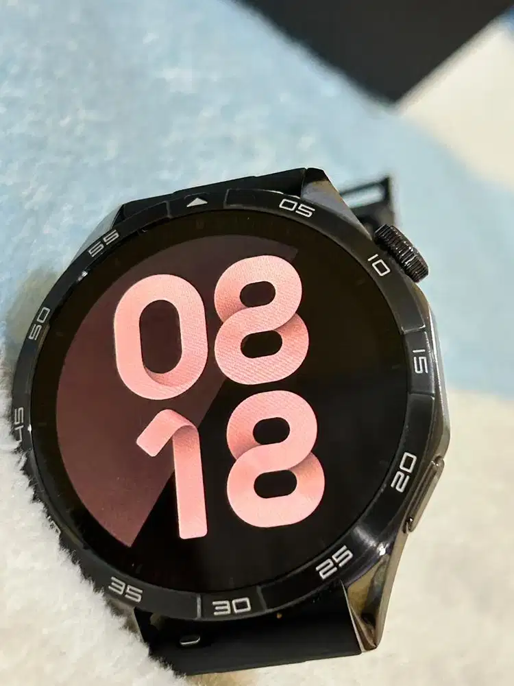 Huawei Watch Gt 4 Like New. no minus