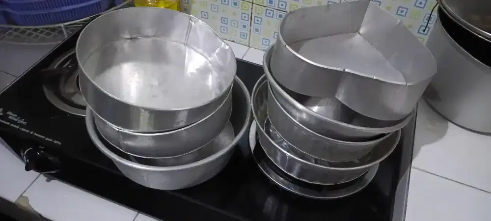 dijual 7 loyang cetakan bolu