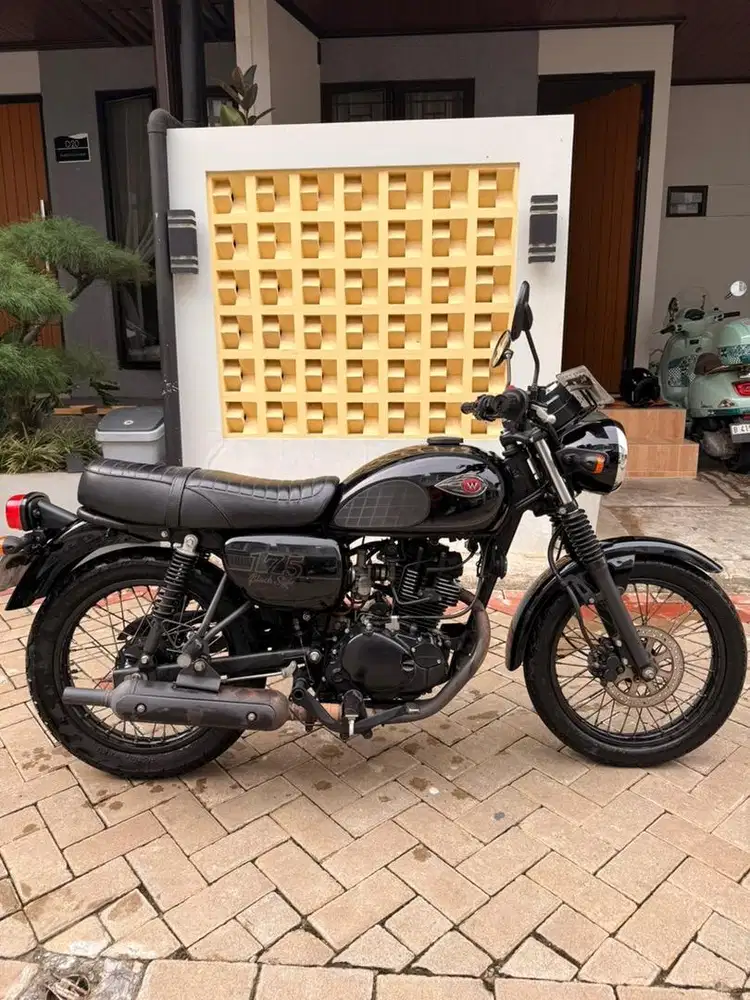Kawasaki W175 SE 2022