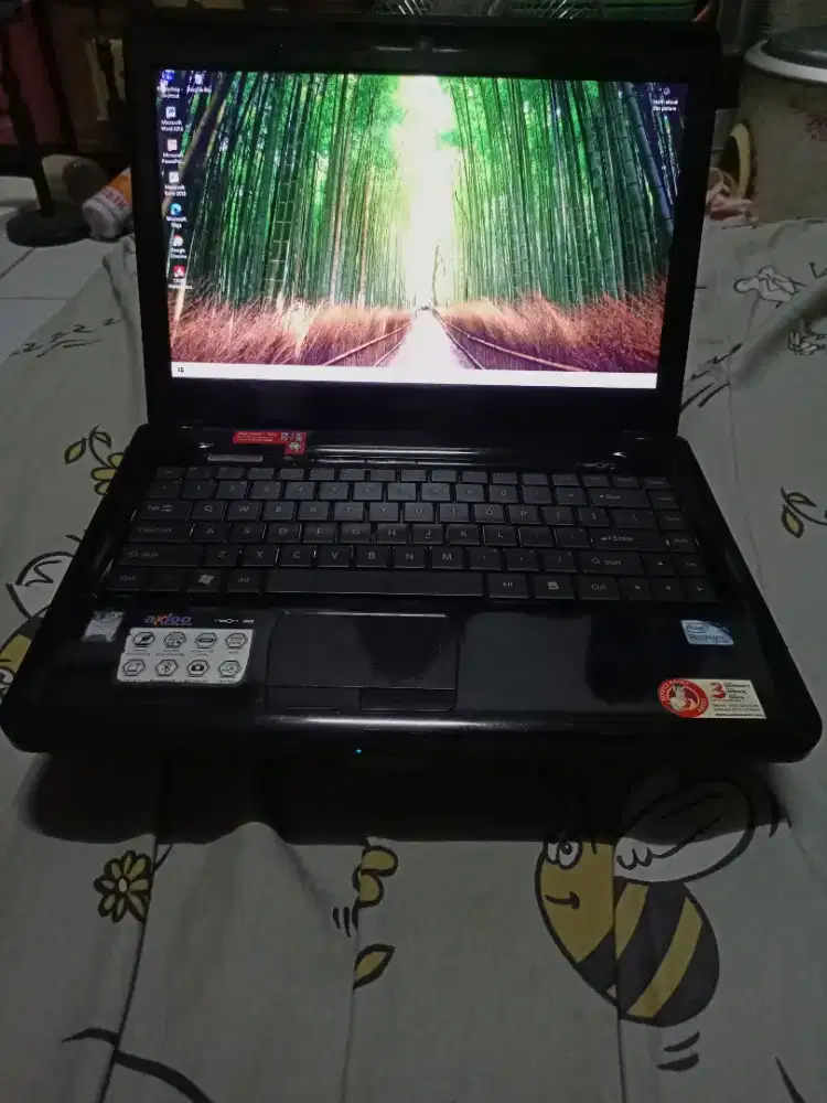 laptop Axioo Neon Hnm core i3
