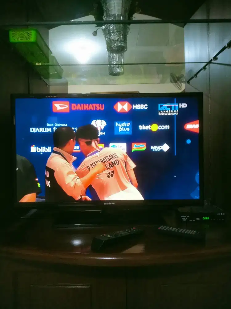 TV LED SAMSUNG 32 INCH + STB