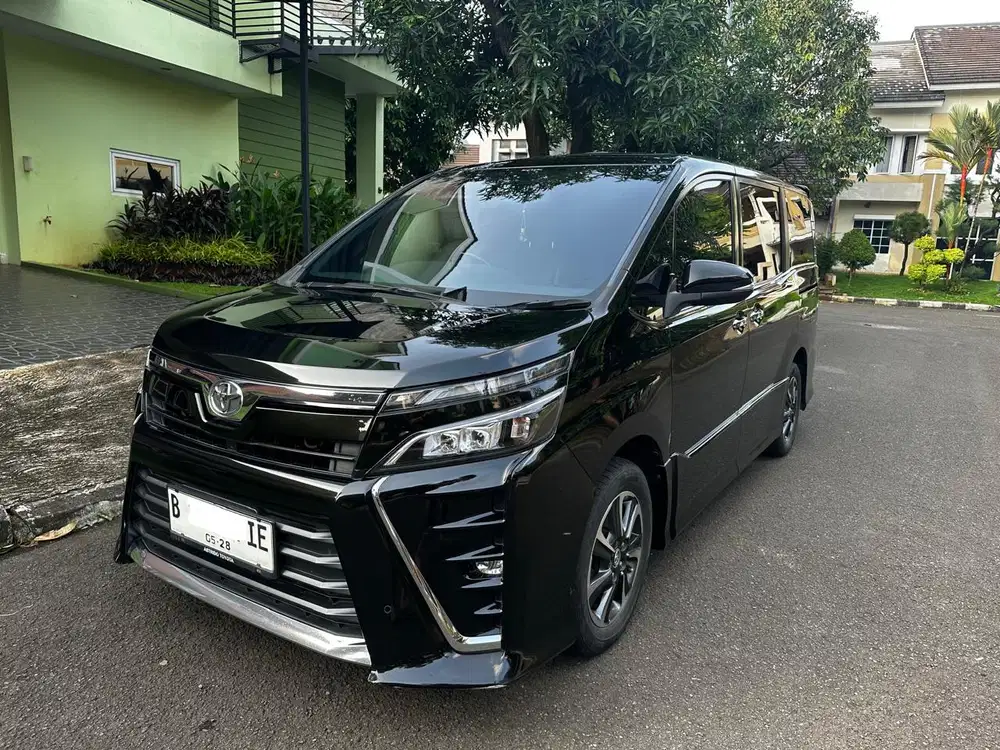 Toyota Voxy 2018 Bensin
