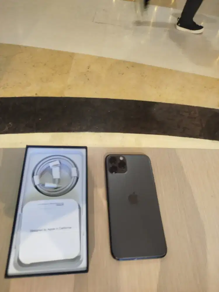 Iphone 11 pro 256gb exculsiv baru