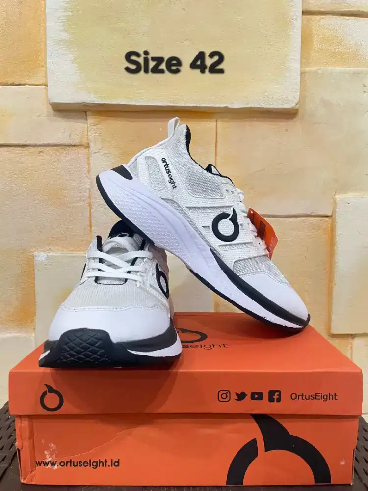 Sepatu Olahraga Ortuseight