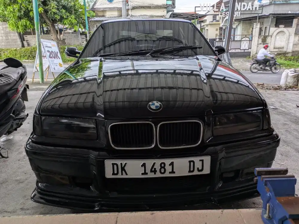 BMW 323i tinggal pakai